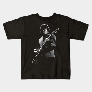 Gary Moore's Guitar Fire Celebrate the Fiery Music of a Guitar Virtuoso with a Stylish T-Shirt Kids T-Shirt